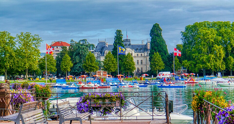 Lac d'Annecy waterfront with the Annecy town in the background