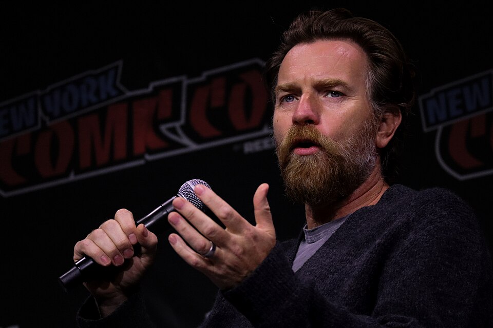 Ewan McGregor at New York Comic Con 2023, wearing a dark jacket, photographed by JaceMerlyn